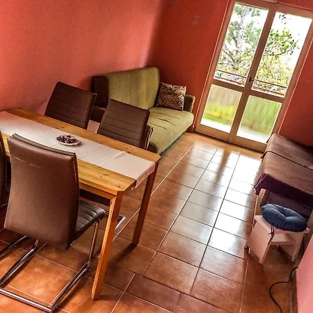 Aparthotel Yellow House Experience *